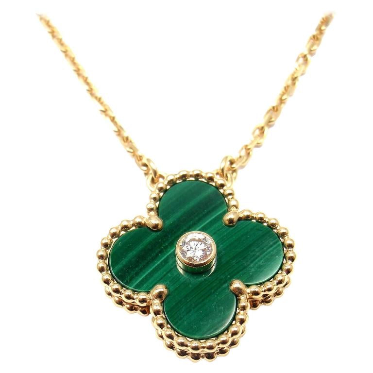 Elite Clover Necklace with Stone