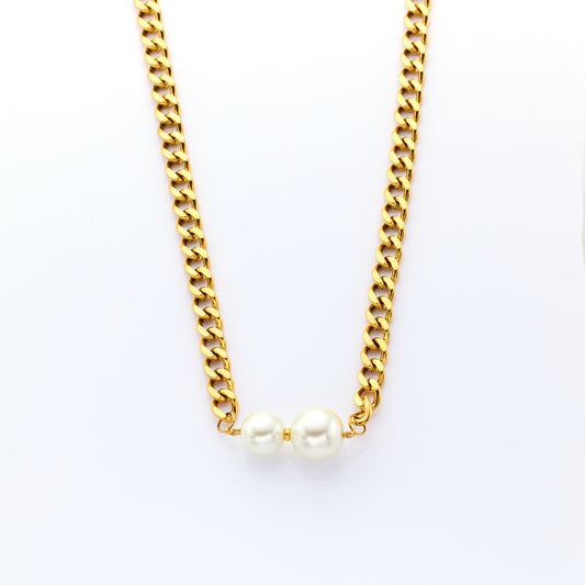 Timeless Pearl Elegance Necklace