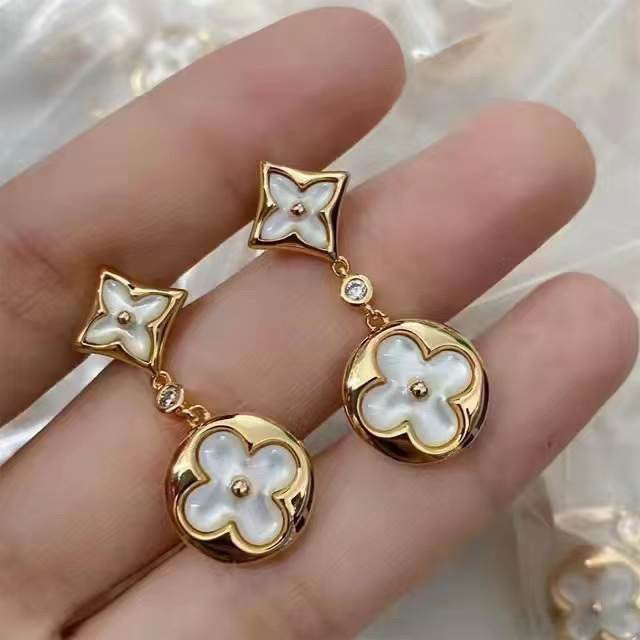 Elite Blossom Blooms Earring