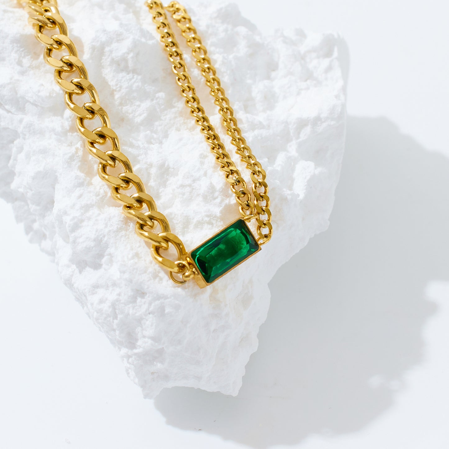 Enchanting Emerald Splendor Necklace